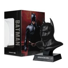 DC Multiverse + DC Direct Batman Cowl Replica Series: Batman Begins (2005) Aksiyon Helmeti