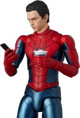 MAFEX No.262 Spider-Man No Way Home Movie Series: Spider-Man (New Red & Blue Suit) Aksiyon Figür